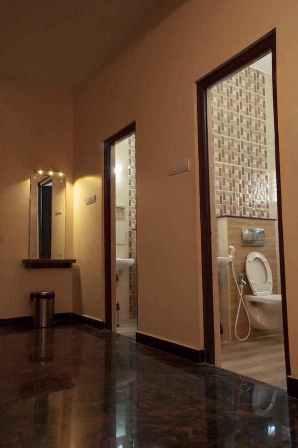 Hotel Sri Hayagriva Tiruchirappalli Room photo