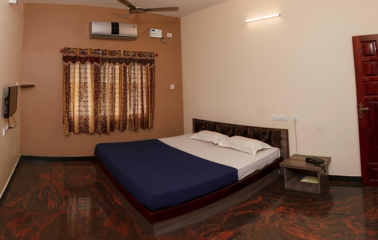 Hotel Sri Hayagriva Tiruchirappalli Exterior photo